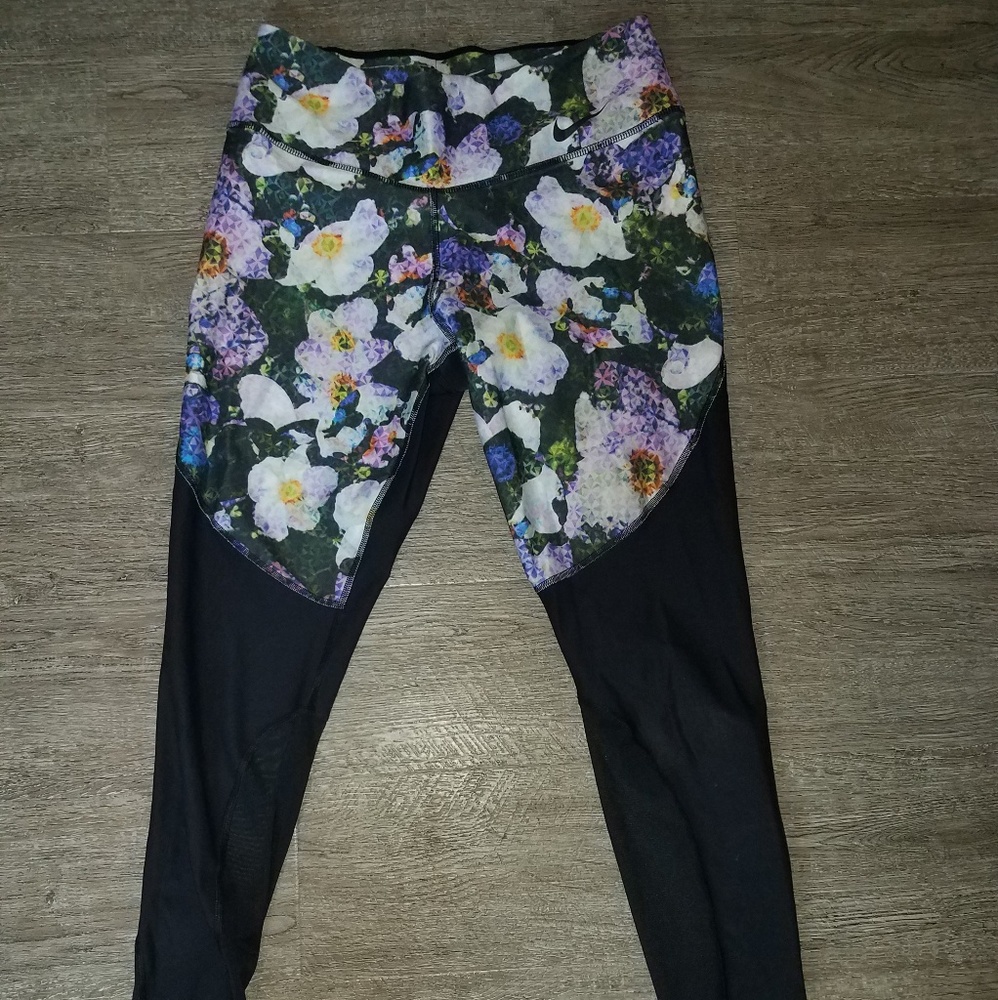Nike Dri-Fit workout 7/8 tights